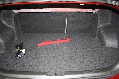 b50后备箱容积高达450l