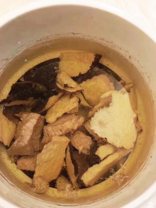虎乳菌排骨/瘦肉汤