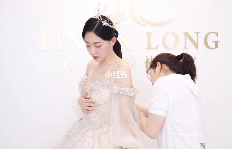 今天的新娘子好美怎么办,我都爱上她了