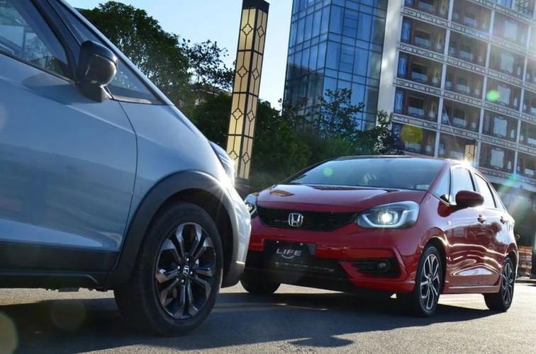 2021女神节选车|这四款轿车超适合女生开,颜值高又不贵