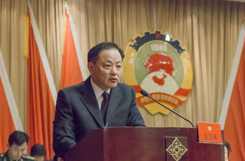 市政协副主席赵国兴作提案工作报告