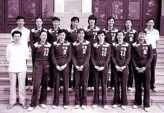 中国女排冲击排坛三连冠关键之时女排内部发生怎样的巨变