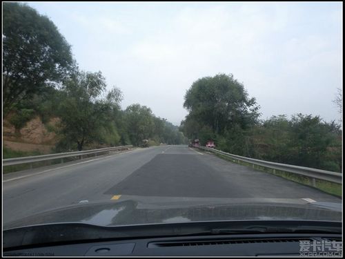 由于天水到兰州高速路开通了,天巉公路上车辆很少.