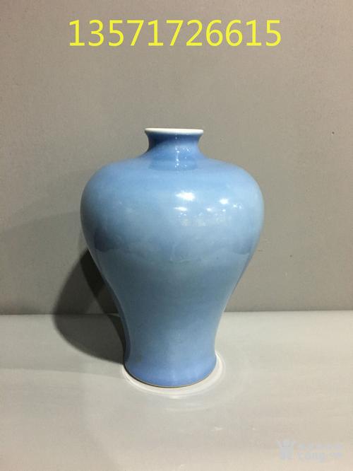 华夏古玩城 瓷器 明清 > 单色釉梅瓶 清乾隆   年代:清中期 艺术类别