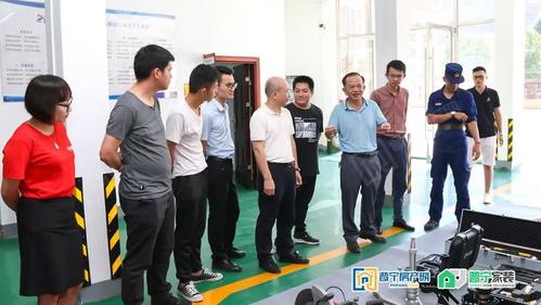 情系企业保驾护航普宁首届家博会为翔栩消防队送上感谢锦旗