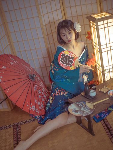 日本和服美女露肩装酥胸爆乳诱惑写真