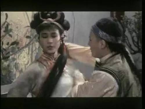 至于《游侠黑蝴蝶》的长时间挤奶特写镜头,《人奶魔巢》日军吃人奶等