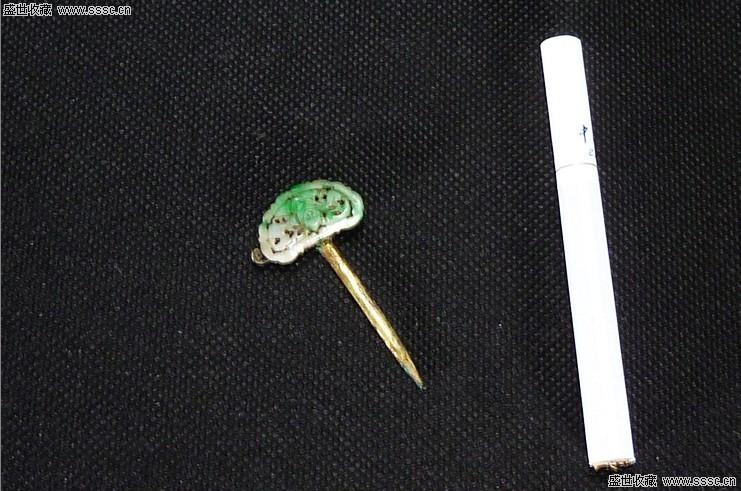 清代老银鎏金镶嵌正阳绿老翡翠雕童子簪子