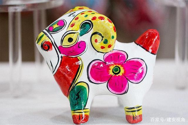 凤翔彩绘泥塑十二生肖羊.(王建安  摄影)