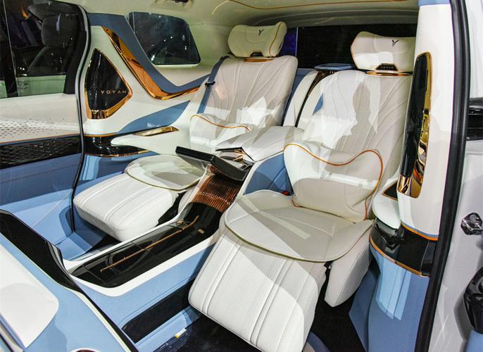 东风岚图全新mpv曝光,定名梦想家,4座布局,搭载增程式混动系统