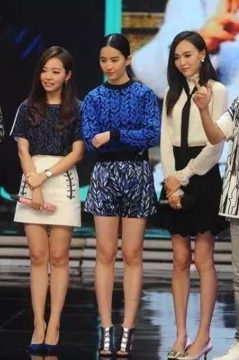 com/  张靓颖,刘亦菲,唐嫣同框,谁的腿更美一些?