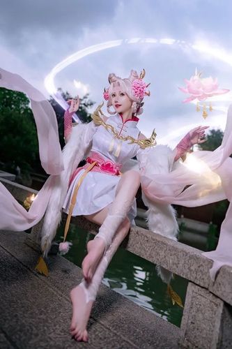 cos:王者荣耀嫦娥拒霜思