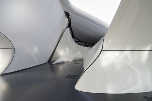 法国,巴黎,香奈儿流动艺术展览馆/ 扎哈哈迪德建筑事务所(zaha hadid
