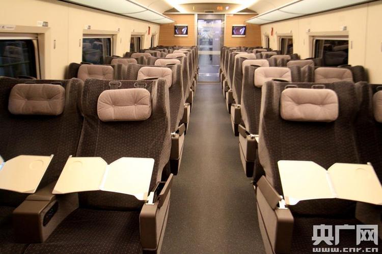 福建首迎crh380a高速动车组 正式迈入高铁时代