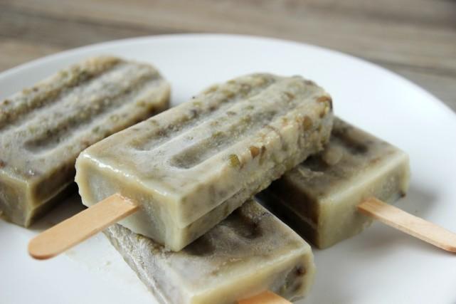 在家自制绿豆冰棍,冰凉爽口美味,3小时就能吃,再也不