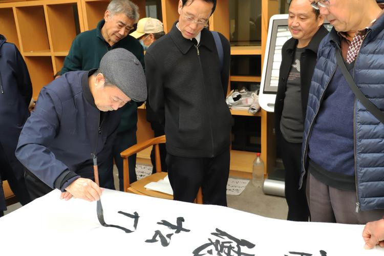 暨创作基地启用 写美篇      原中共晋城市委常委,宣传部长赵魁元同志