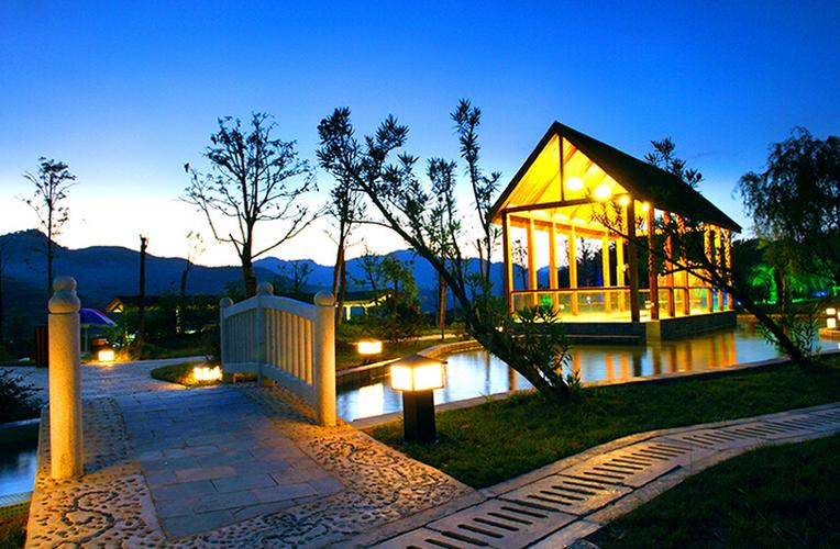 贵阳天邑温泉情侣房:贵阳天邑温泉,保利温泉的价格