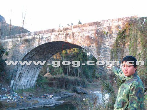斩龙剑震撼难得一见《诛仙3》八大法宝鉴赏诛仙手游斩龙剑属性怎么样