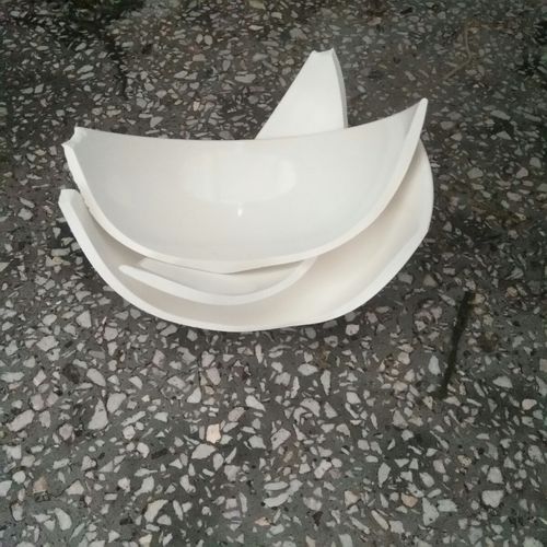 碗碎――沉思――破镜