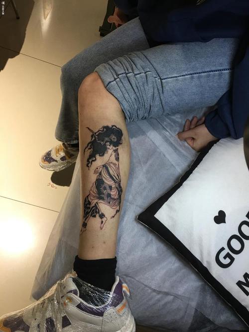 小腿女孩_纹身图案手稿图片_张大佛爷的纹身作品集