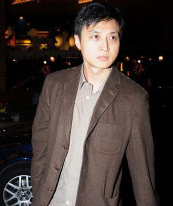 倪震否认投资夜店有露骨艳舞表演 称照片是假的