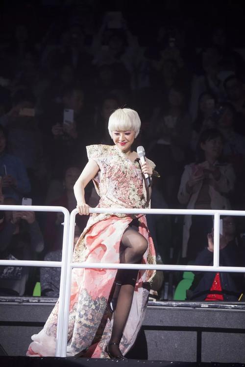 27陈慧娴空降海心沙漫天飘雪,红茶馆舞台唱响千千阙