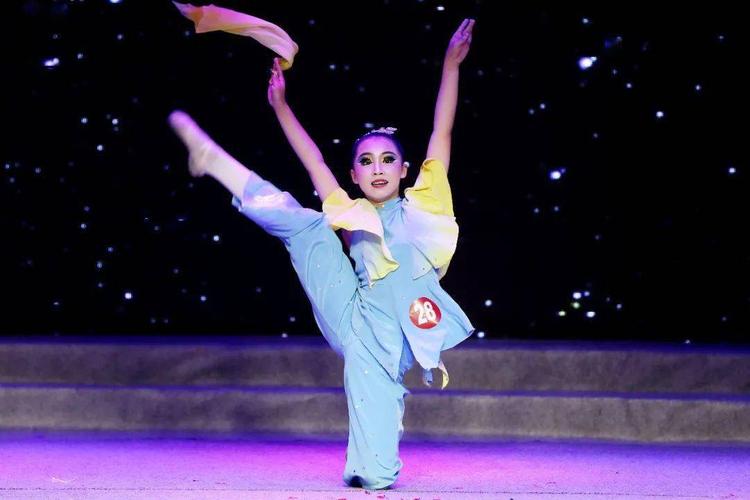 2020年七色花第一届"舞林争霸赛"精彩视频!