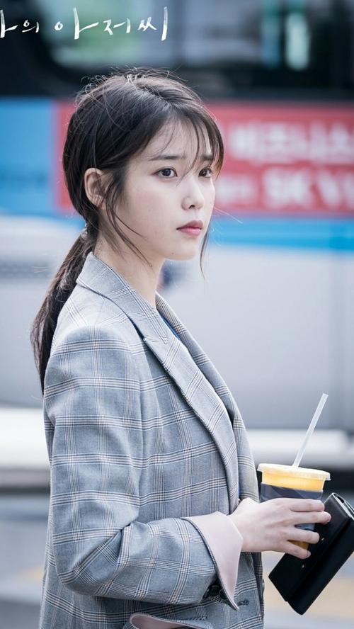 李知恩高清壁纸来袭