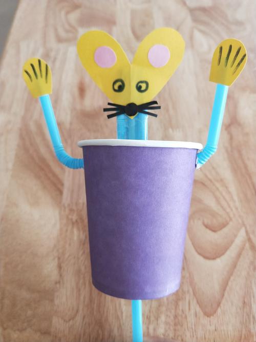 小一班手工制作——玩转纸杯(三)纸杯小老鼠