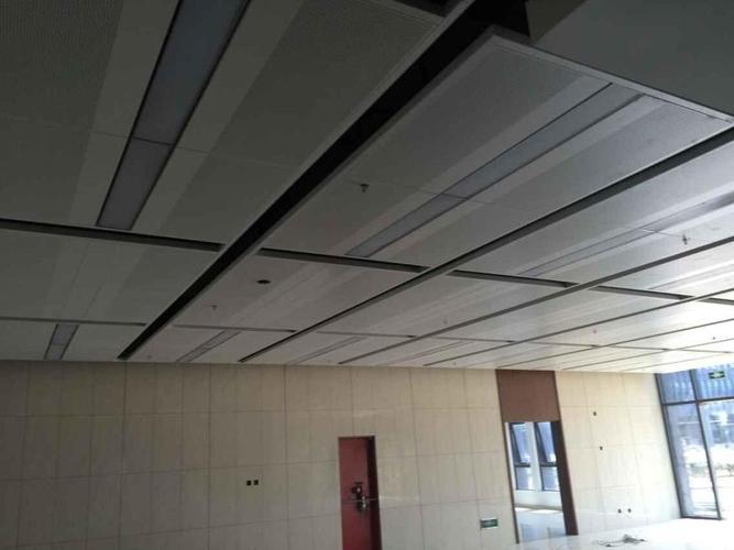 相较于一些塑钢扣板等吊顶还有差距.