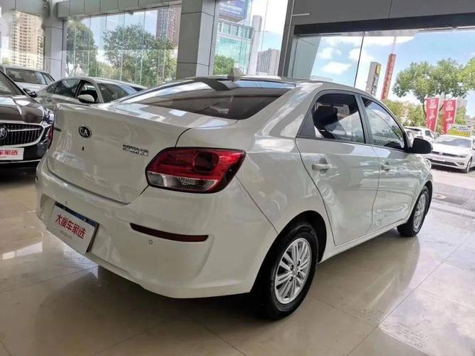 2018年起亚焕驰14手动挡