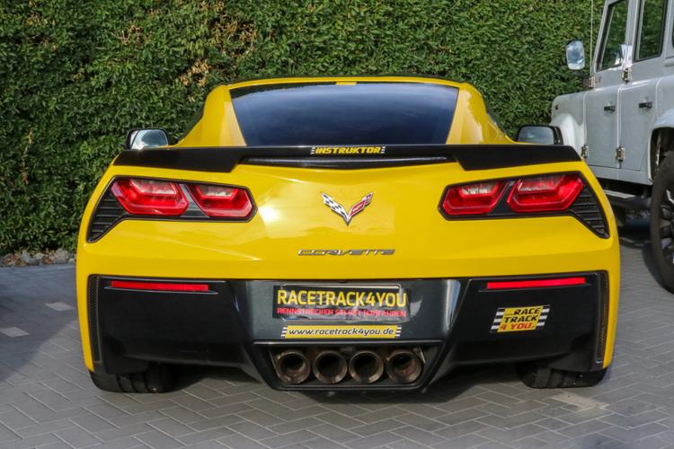 雪佛兰corvette是美国国宝级的超级跑车,亦是通用旗下最高端的