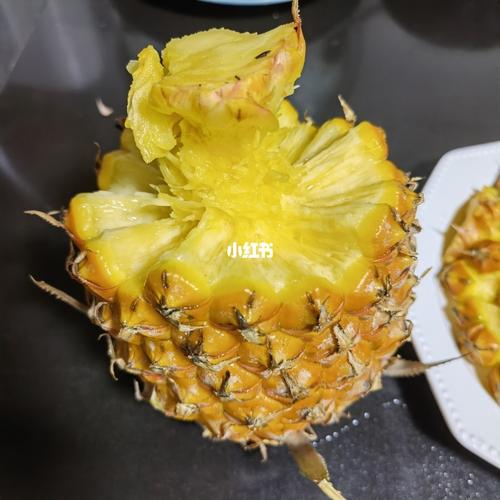 手撕凤梨_凤梨_买手_美食_美食展示
