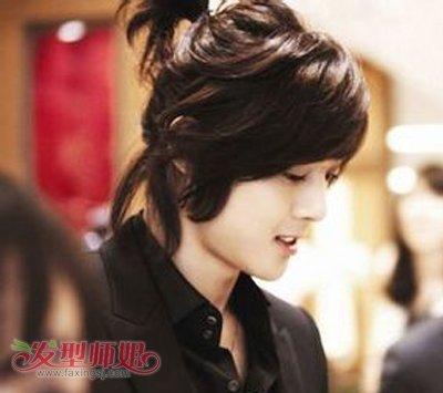 2017年男生还流行长头发吗 男生怎么留长头发