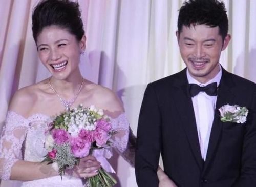 胡可晒与沙溢十年前后结婚照对比,最美好的婚姻,就是嫁给爱情!