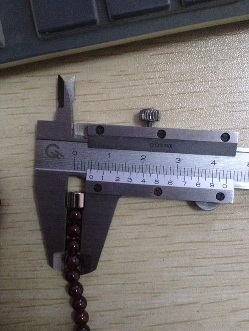 游标卡尺读数?读出下面的数字重重有赏!