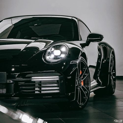 保时捷911黑色套件,非常的酷!