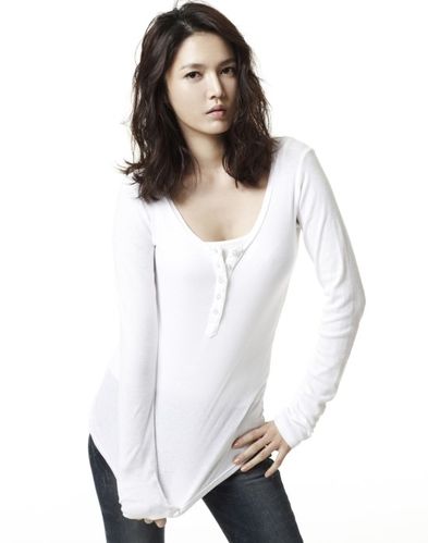 求韩国电影《娜塔莉》中娜塔莉的扮演者朴贤贞的图片