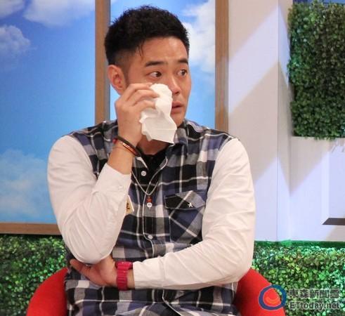 郭人豪崩溃痛哭 小s唱歌遭耻笑