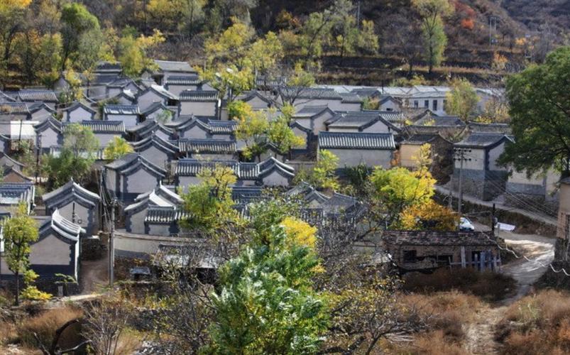 千年古村杨家峪,距北京86公里,村里都是四合院,为何却