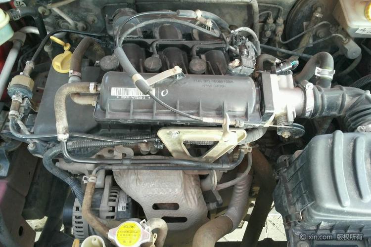 奇瑞旗云发动机特写