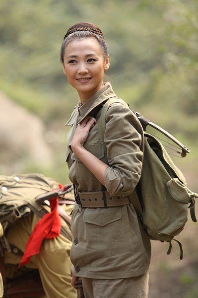 曾在《汉武大帝》,《黑玫瑰》等热播剧中有出色表现的青年演员赵雪莲