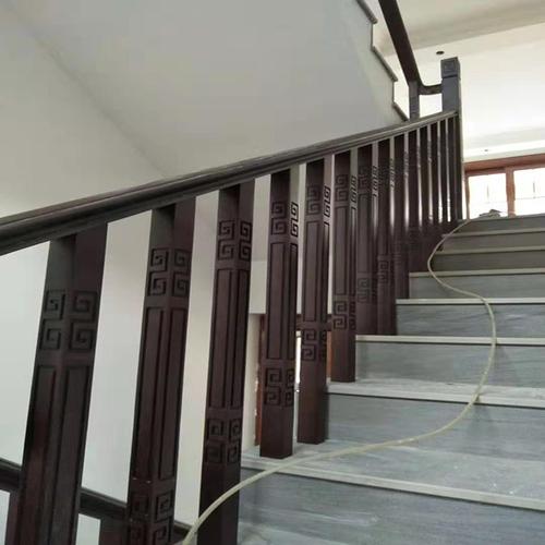 喜欢中式实木楼梯扶手的还喜欢