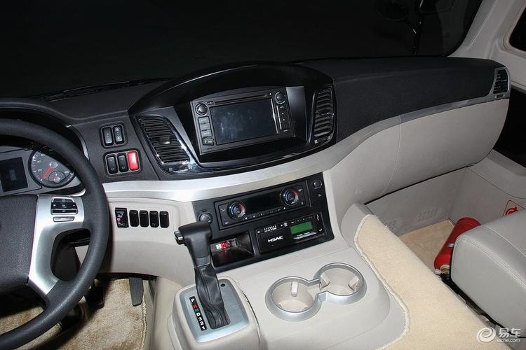 高端商务新标杆 宇通t7 "新长征"拉萨站