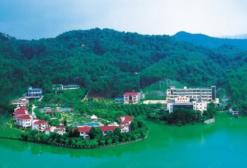 白云机场温泉度假村省机场集团佛冈培训中心环境图片