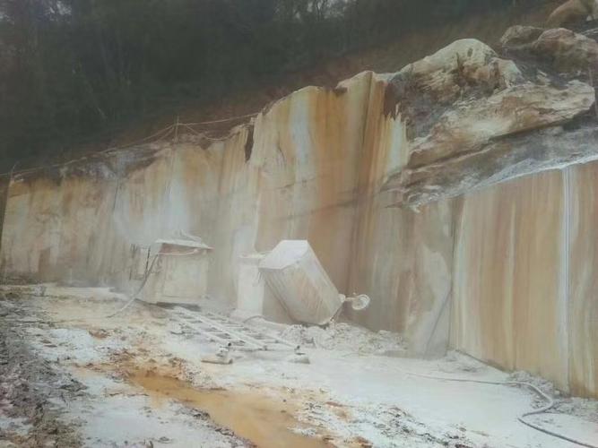 江西宏浩集团远钒矿业出售云南大理石建材矿山石材