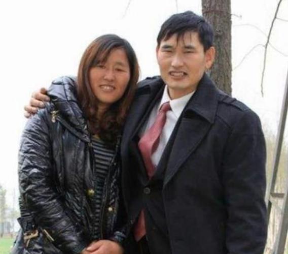 大衣嫂澄清:深秋并非大衣哥助理,只是隔壁村村民,账号