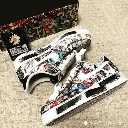 对权志龙的这款小雏菊鞋开箱,才明白"看图都说丑,发售