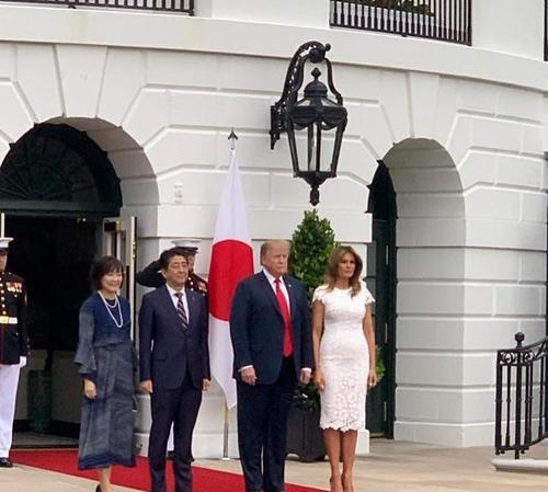 同是第一夫人,美国的梅拉尼娅和日本的安倍昭惠,差别不止一点点