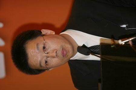 图文:中国信息化杂志社执行社长王学武主持